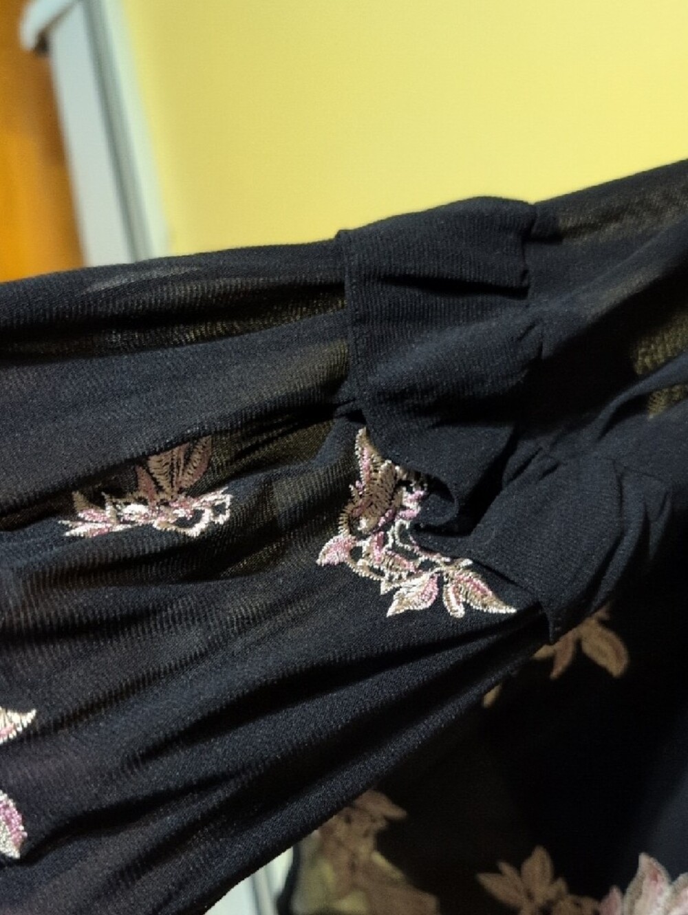 Style and Co Black Floral Embroidered Sheer lined Women's Top - Picture 4 of 9